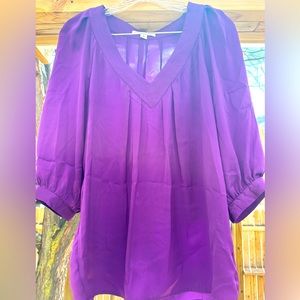 Banana Republic NWOT Flowy Pleated Purple V Neck Silky Satiny Top Blouse Medium